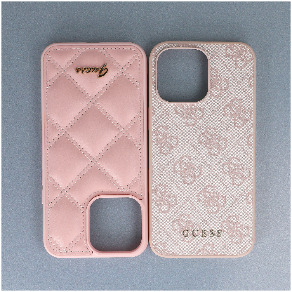 Etui Guess HardCase
            Quilted Metal Logo do iPhone 15 Pro Max